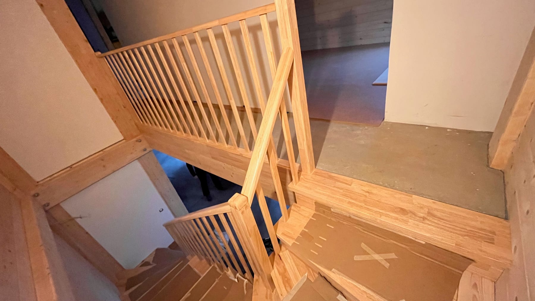 Arrivée de l’escalier sur la mezzanine