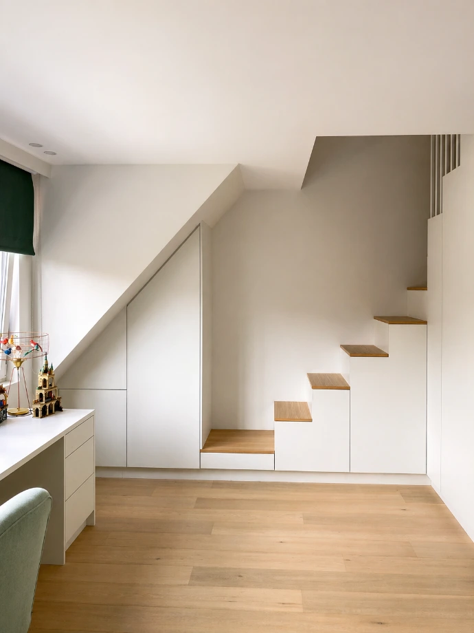 Escalier rangement sous pente sur mesure