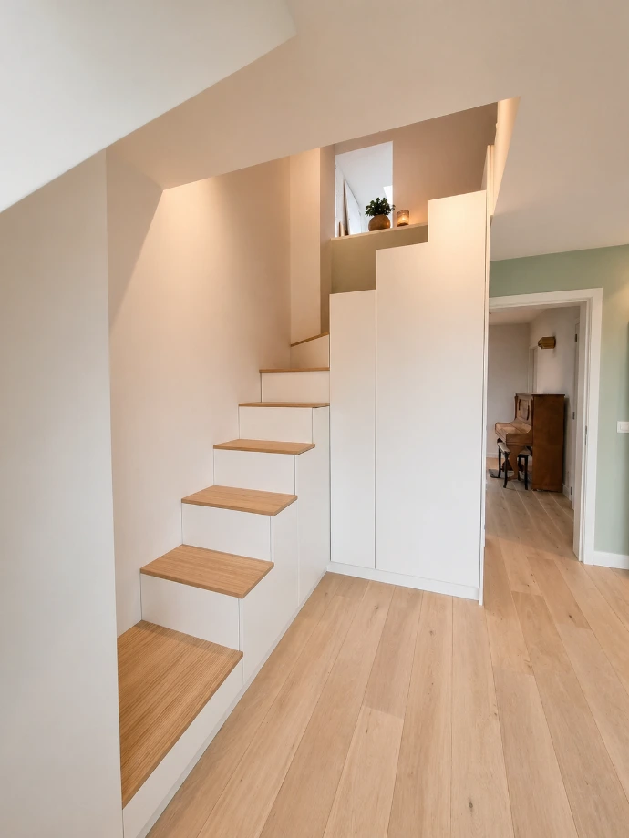 Escalier rangement sous pente sur mesure