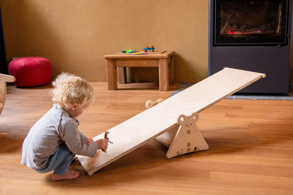 elypik-souris-rampe-pikler-enfant-interieur-elysta.webp